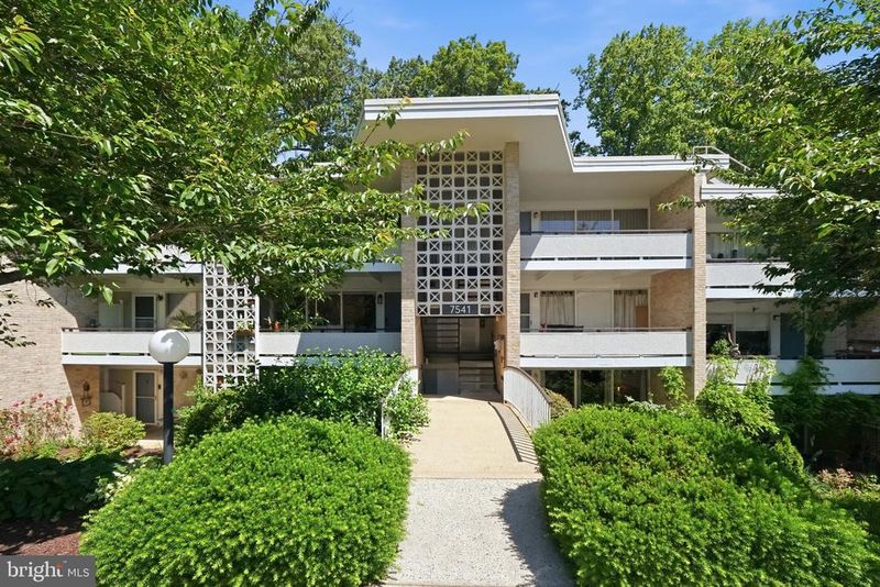 7541 Spring Lake Dr #B-2, Bethesda, MD 20817