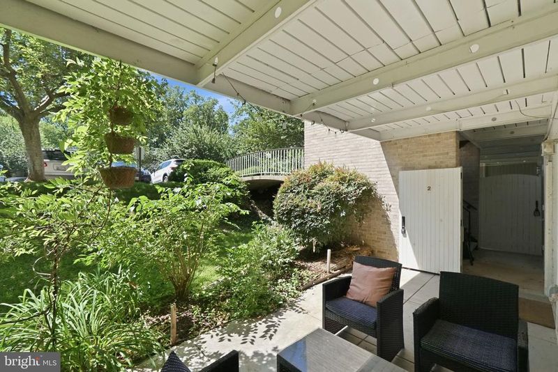 7541 Spring Lake Dr #B-2, Bethesda, MD 20817