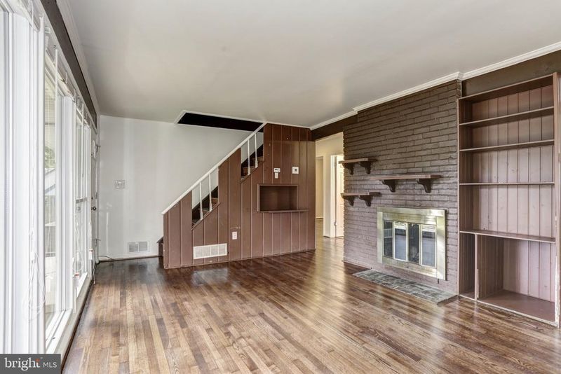 517 Calvin Ln, Rockville, MD 20851