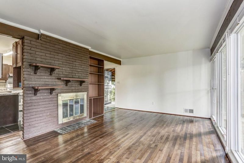 517 Calvin Ln, Rockville, MD 20851