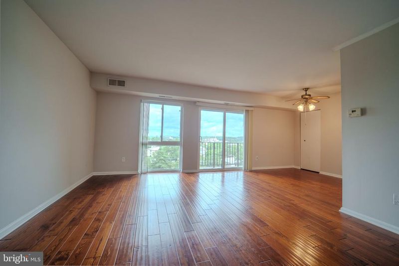 6147 Edsall Rd #N, Alexandria, VA 22304