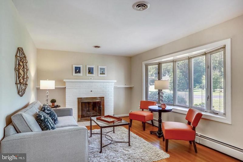 24109 Doreen Dr, Gaithersburg, MD 20882