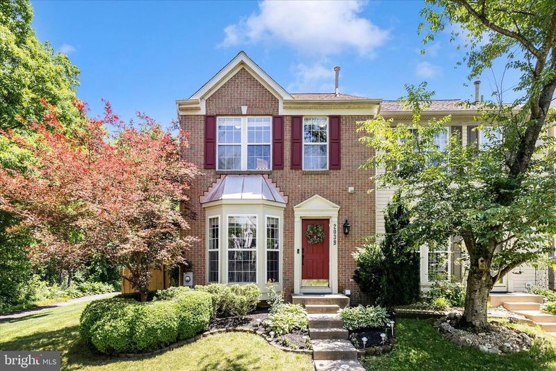 2039 Sumner Dr, Frederick, MD 21702
