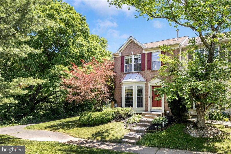 2039 Sumner Dr, Frederick, MD 21702