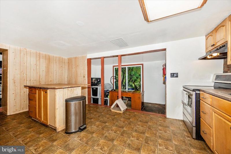 14721 Albert Staub Rd, Thurmont, MD 21788