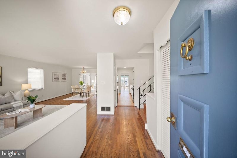 703 N Mansfield St, Alexandria, VA 22304