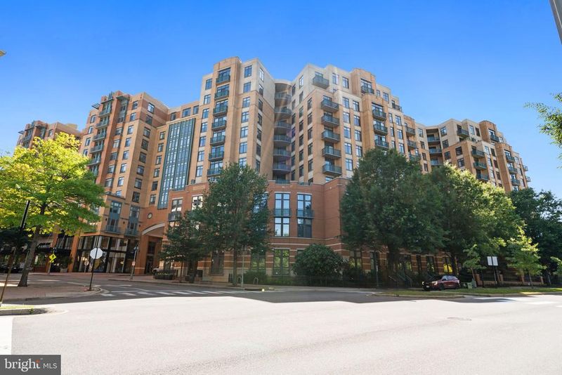 2720 S Arlington Mill Dr #616, Arlington, VA 22206