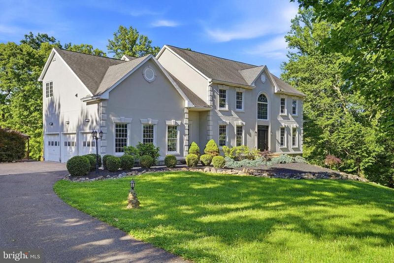 34905 Gidney Ct, Round Hill, VA 20141