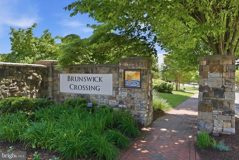 1205 Volunteer Dr, Brunswick, MD 21716
