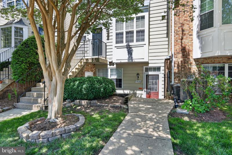 1928 Pawlet Dr, Crofton, MD 21114