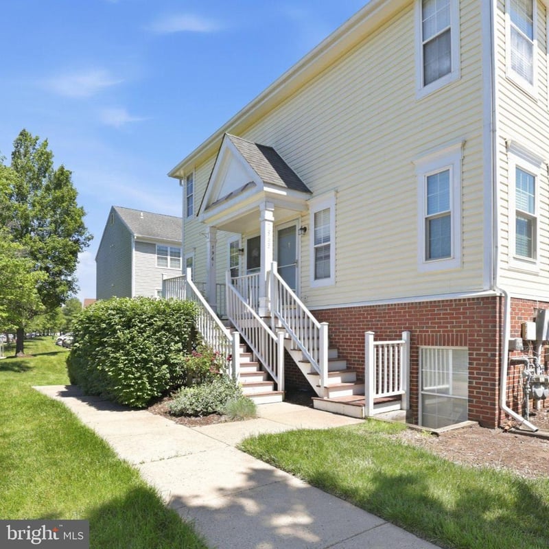 7961 Calvary Ct, Manassas, VA 20109