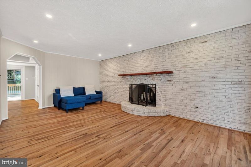 15001 Notley Rd, Silver Spring, MD 20905