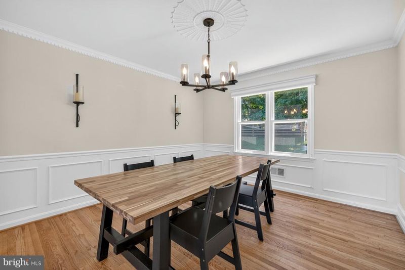 15001 Notley Rd, Silver Spring, MD 20905