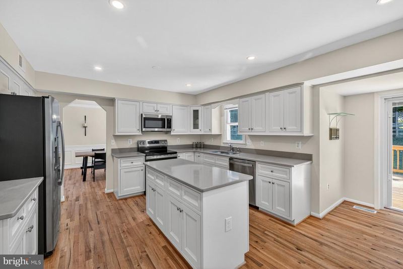 15001 Notley Rd, Silver Spring, MD 20905