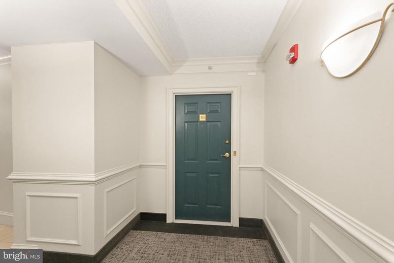 3830 9th St N #501W, Arlington, VA 22203