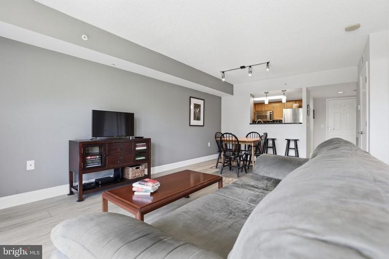11800 Sunset Hills Rd #218, Reston, VA 20190