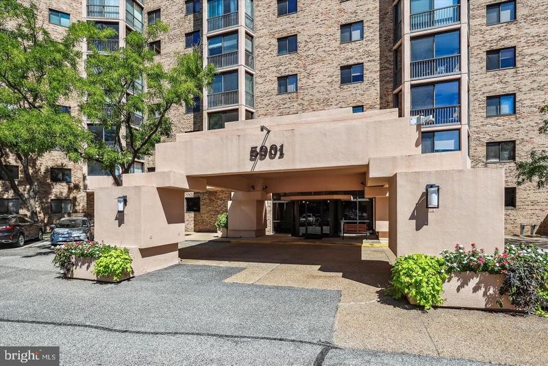 5901 Mount Eagle Dr #104, Alexandria, VA 22303