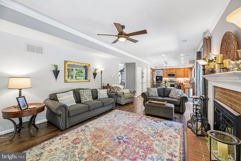 7004 Green Spring Ln, Alexandria, VA 22306
