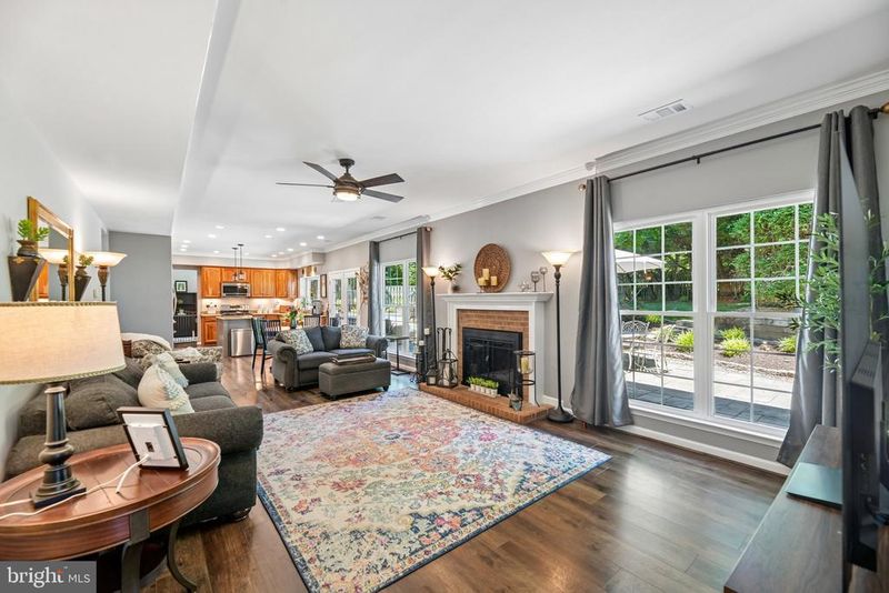 7004 Green Spring Ln, Alexandria, VA 22306