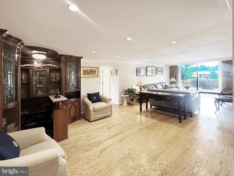 1800 Old Meadow Rd #713, Mclean, VA 22102
