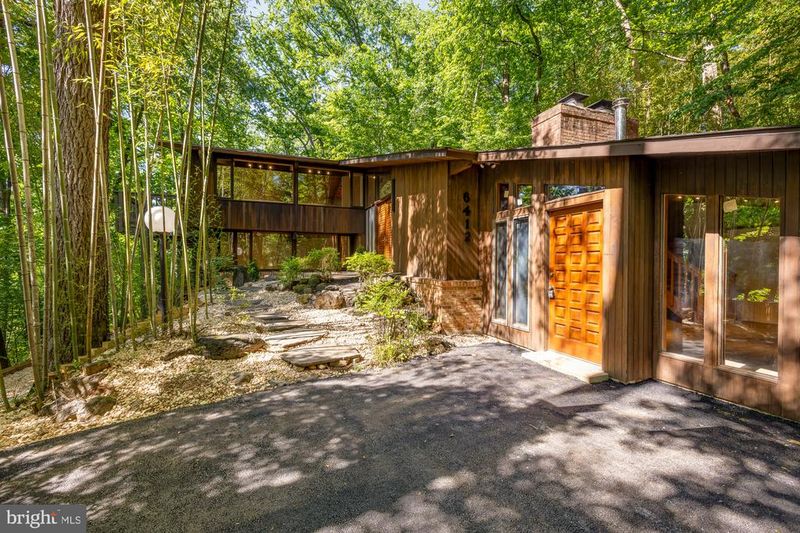 6412 Recreation Ln, Falls Church, VA 22041
