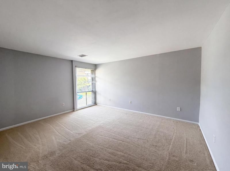 9907 Blundon Dr #302, Silver Spring, MD 20902