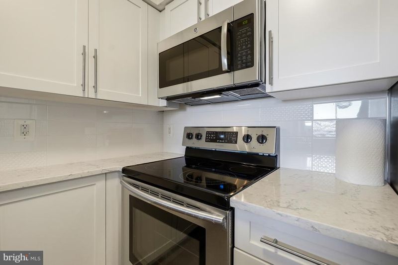 10101 Grosvenor Pl #910, Rockville, MD 20852