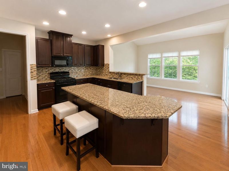 11 Braewood Dr, Stafford, VA 22556
