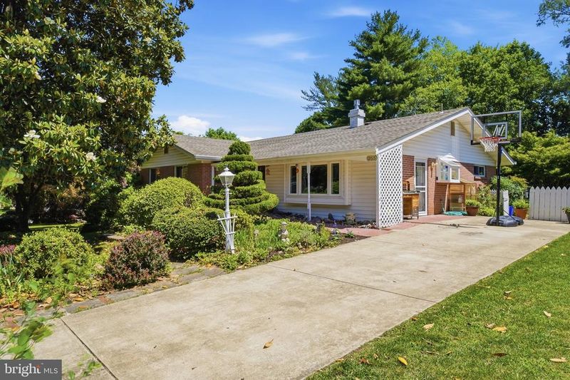 12615 Eastbourne Dr, Silver Spring, MD 20904