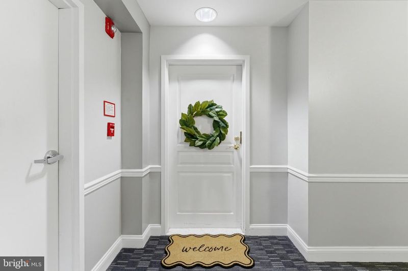 5565 Seminary Rd #313, Falls Church, VA 22041