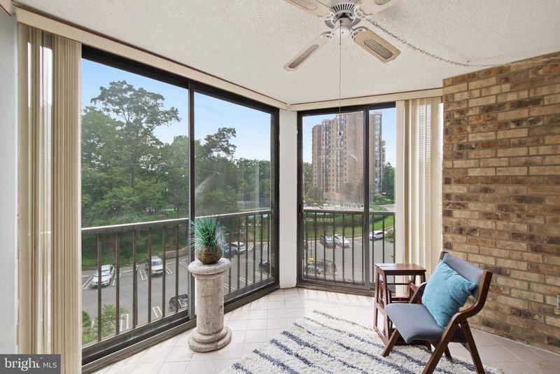 5903 Mount Eagle Dr #507, Alexandria, VA 22303