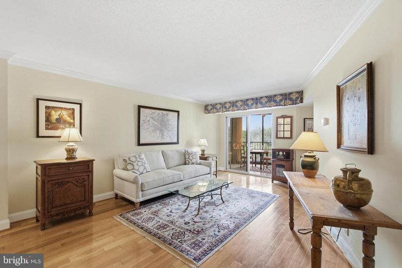 5902 Mount Eagle Dr #703, Alexandria, VA 22303