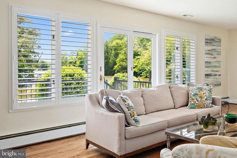 615 Canal Ln, Annapolis, MD 21409