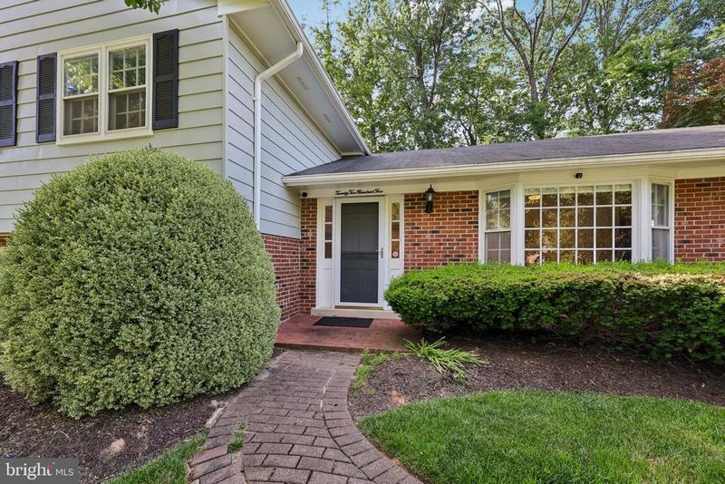 2205 Abbotsford, Vienna, VA 22181