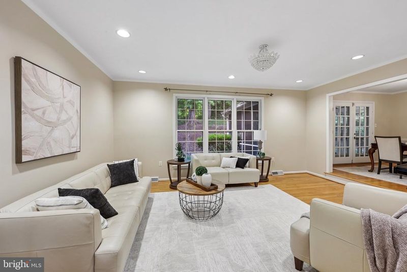 2205 Abbotsford, Vienna, VA 22181