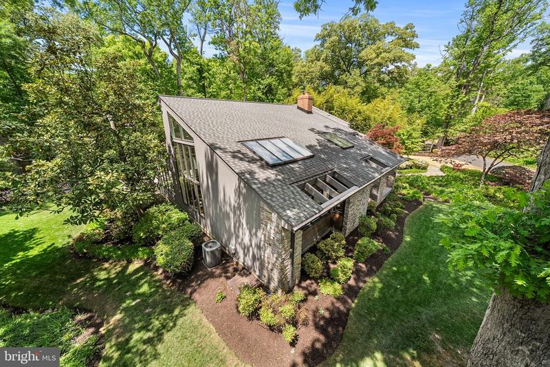 7736 Tauxemont Rd, Alexandria, VA 22308