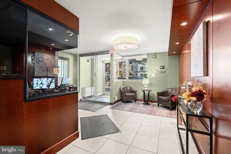 1260 21st St NW #107, Washington, DC 20036