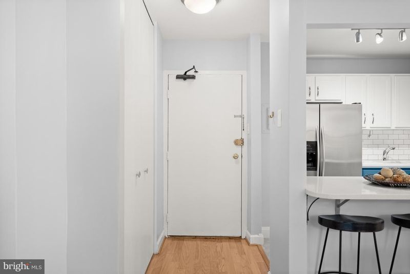 1260 21st St NW #107, Washington, DC 20036