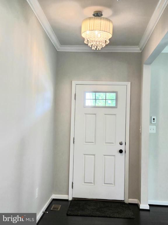 14204 Bentley Park Dr, Laurel, MD 20707