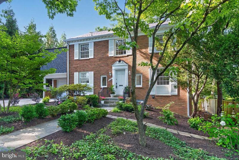 4722 Cumberland Ave, Chevy Chase, MD 20815