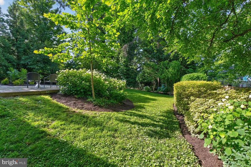 4722 Cumberland Ave, Chevy Chase, MD 20815