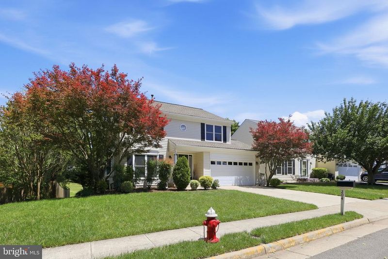 204 Grafton Way NE, Leesburg, VA 20176
