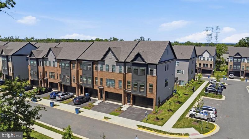 42128 Stone Press Ter, Brambleton, VA 20148