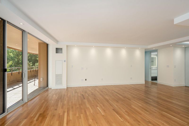 4200 NW Massachusetts Ave NW #313, Washington, DC 20016
