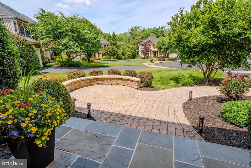 4907 Elsa Ct, Fairfax, VA 22030