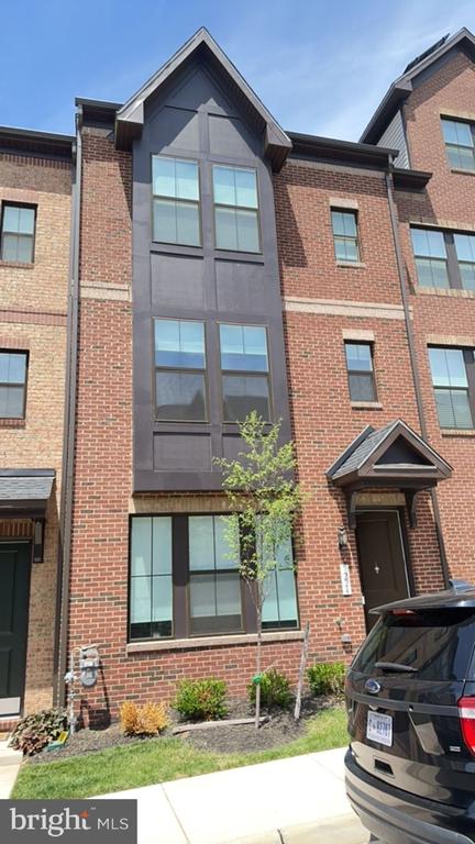 7224 Mountaineer Dr, Alexandria, VA 22306