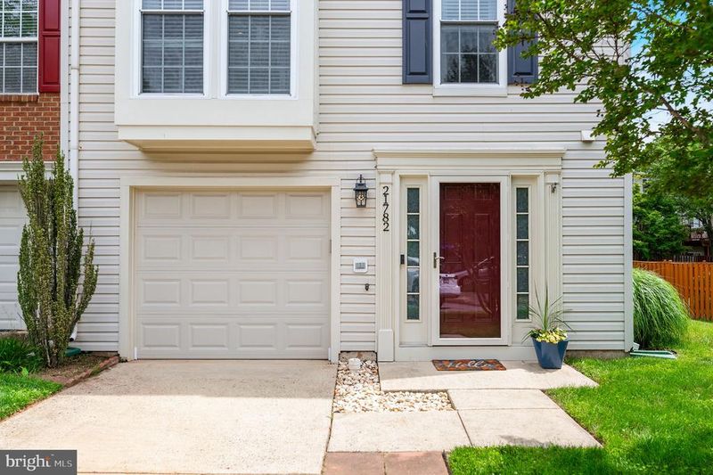 21782 Willesden Junction Ter, Sterling, VA 20166