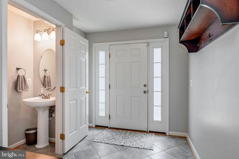 21782 Willesden Junction Ter, Sterling, VA 20166