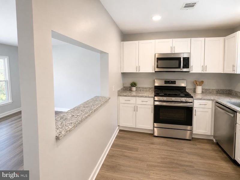 806 Hr Dr SE, Washington, DC 20032