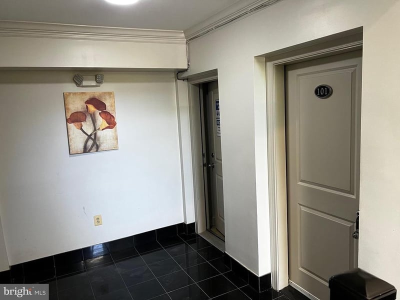 1219 Oronoco St #101, Alexandria, VA 22314